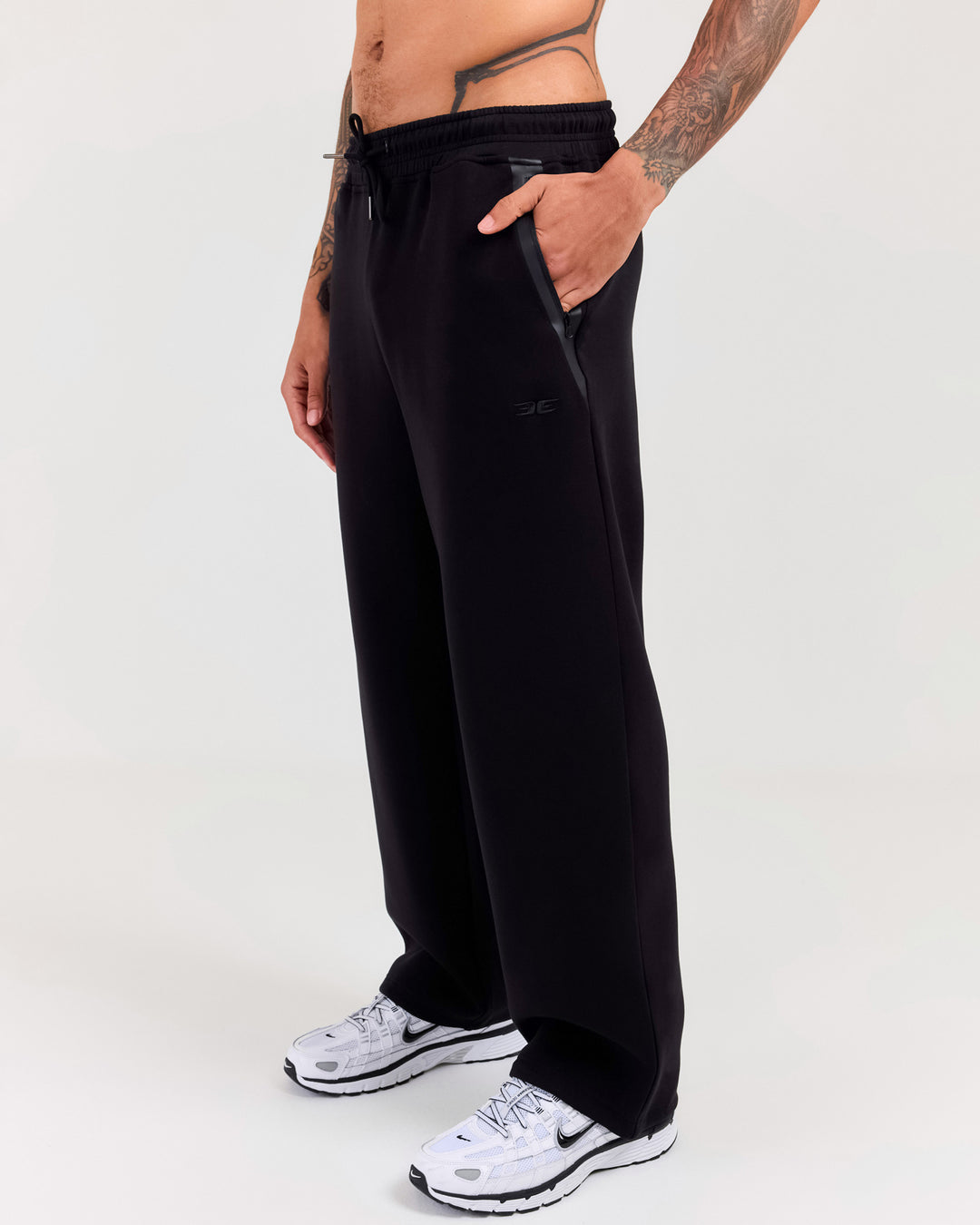 Pro Tech Straight Leg Pant - Black