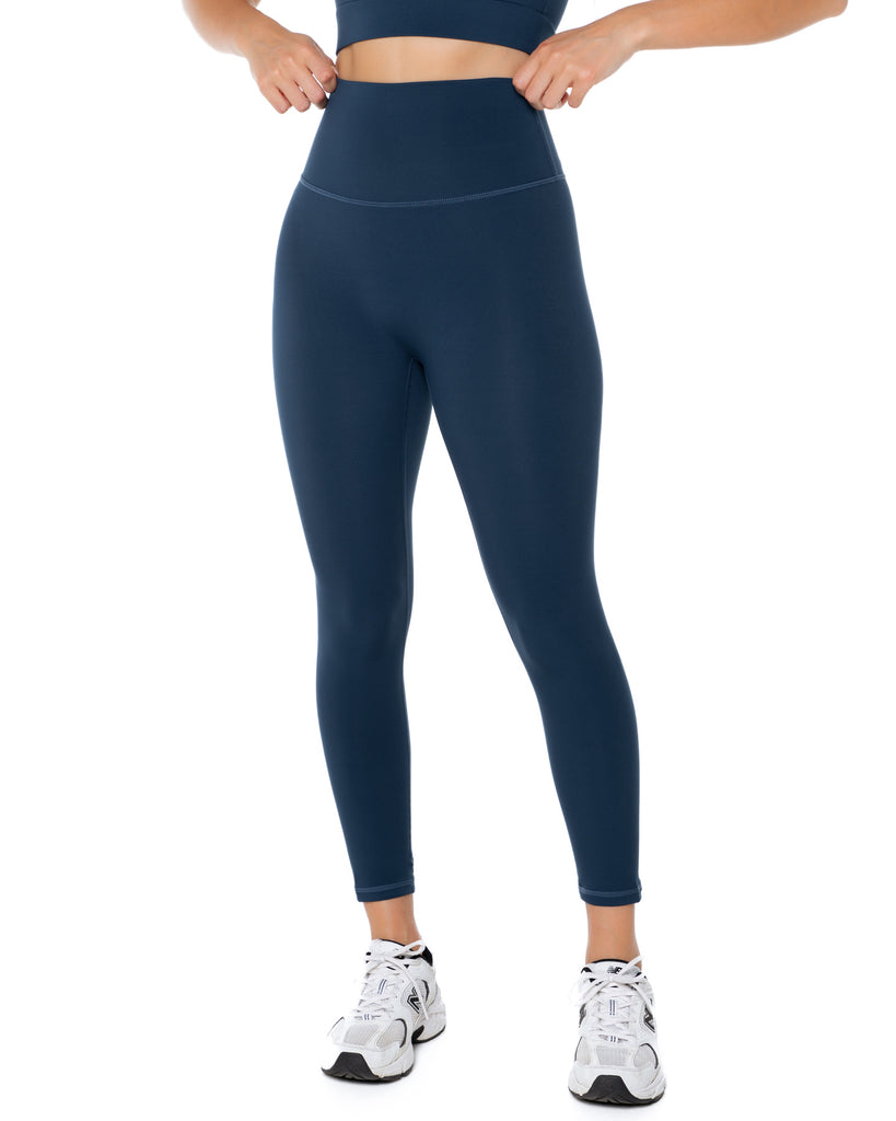 7/8 Aura Scrunch Leggings - Powder Blue – Elite Eleven