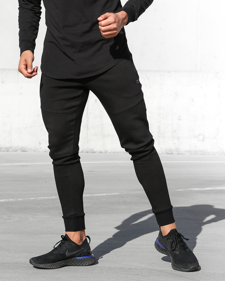 V2 Tech Joggers - Black